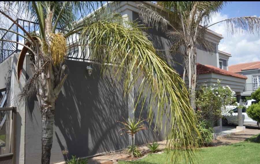 5 Bedroom Property for Sale in Doringkruin North West